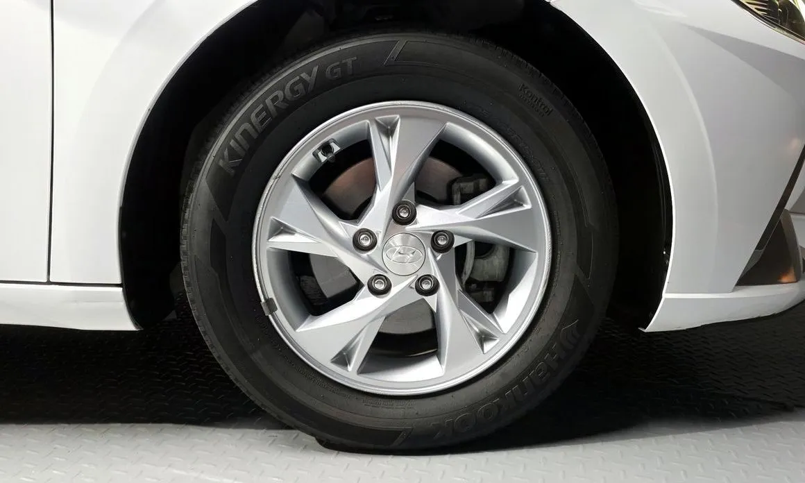 Hyundai AVANTE — фото 2