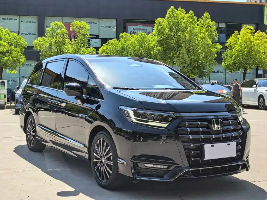Honda Elysion 2023 из CN, фото 5