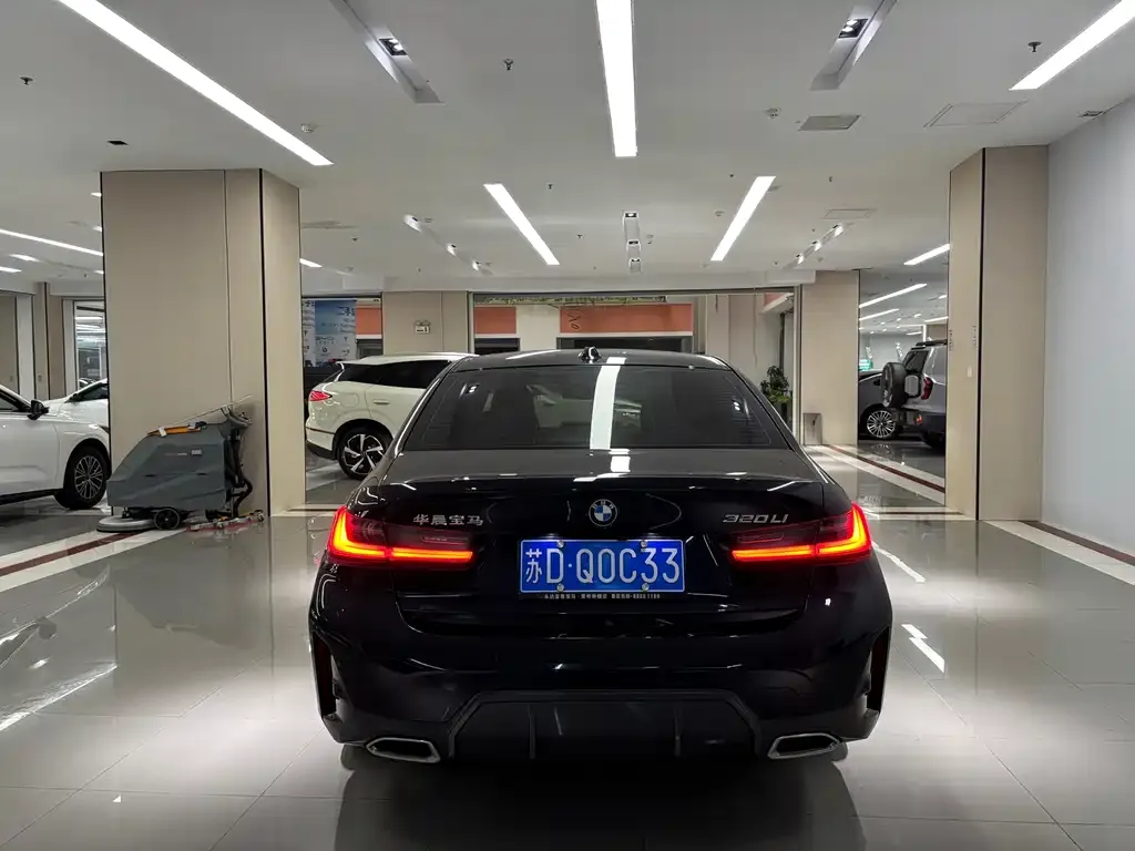 BMW 3 Series 2024 из CN, фото 7