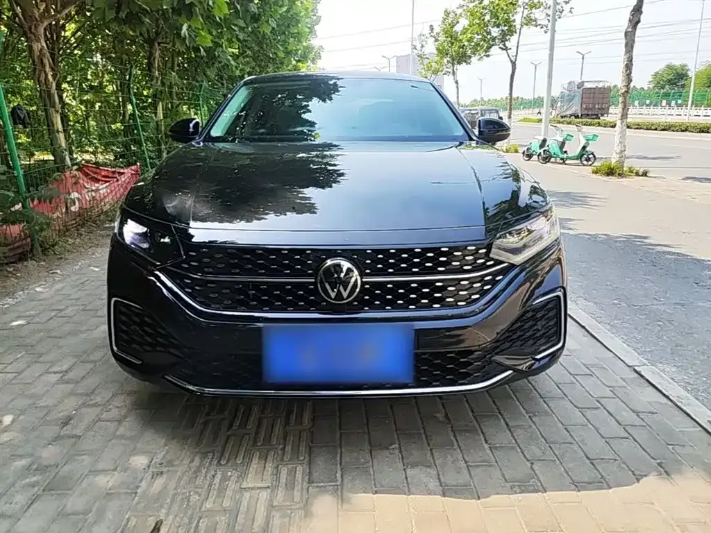 Volkswagen Passat — фото 7