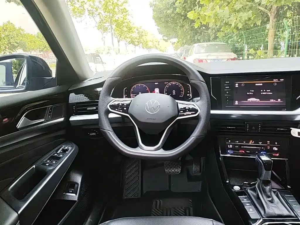 Volkswagen Passat — фото 5