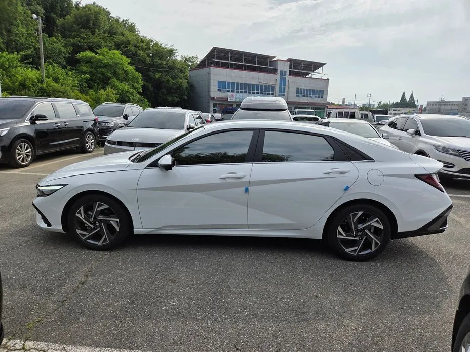 Hyundai AVANTE — фото 4