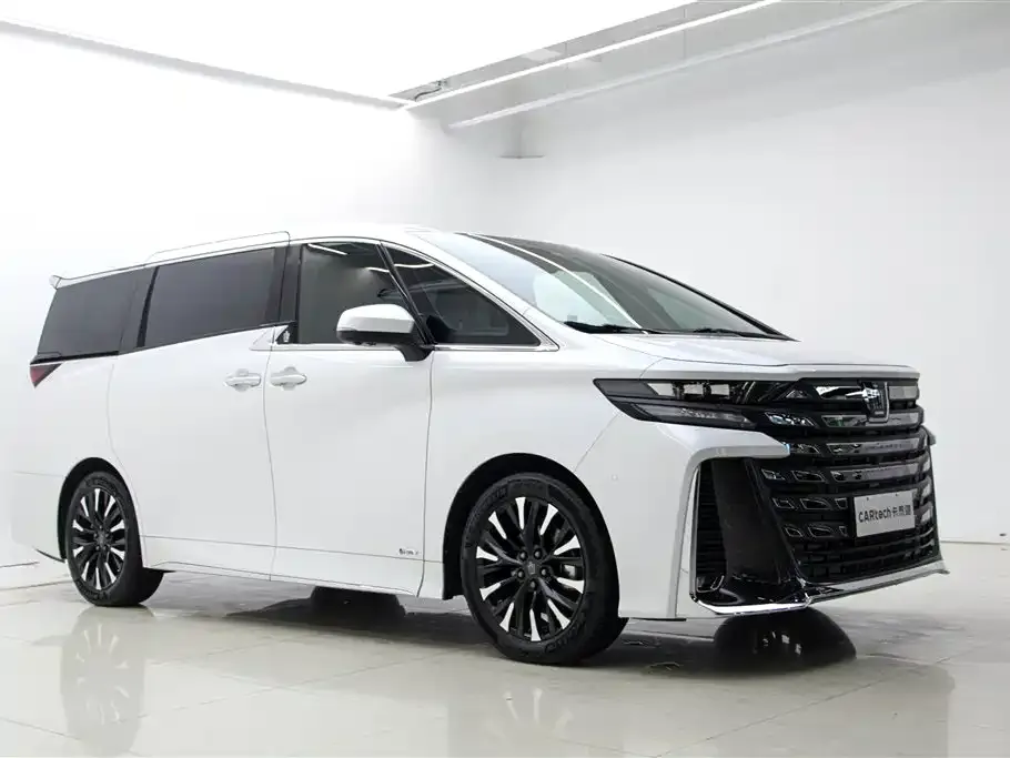 Toyota Vellfire — фото 2