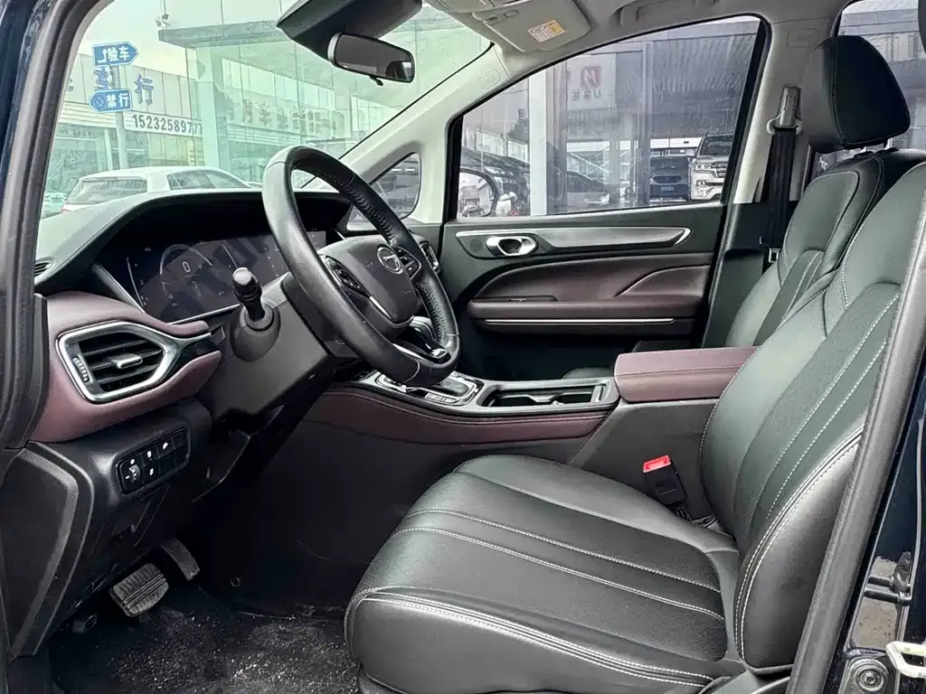 GAC Motor Trumpchi M6 — фото 2
