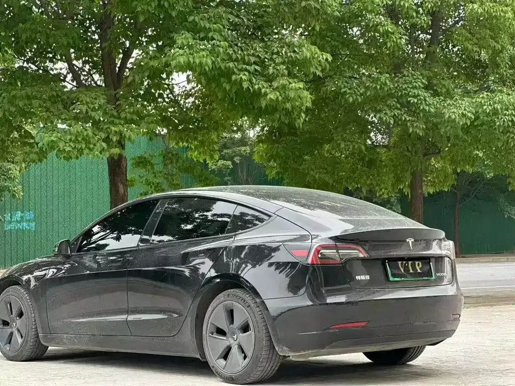 Tesla Model 3 — фото 7