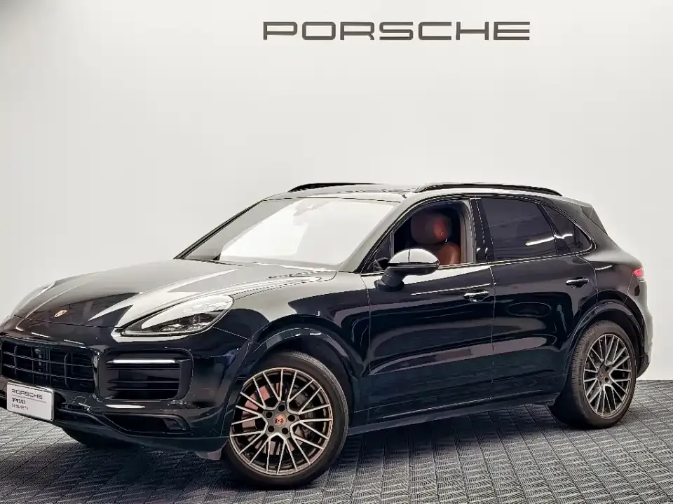 Porsche Cayenne — фото 1