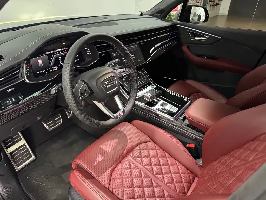 Audi SQ7 2024 из CN, фото 9