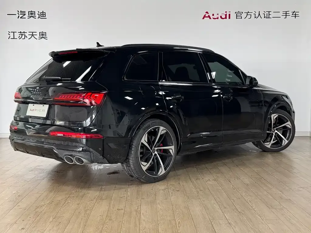 Audi SQ7 2024 из CN, фото 10