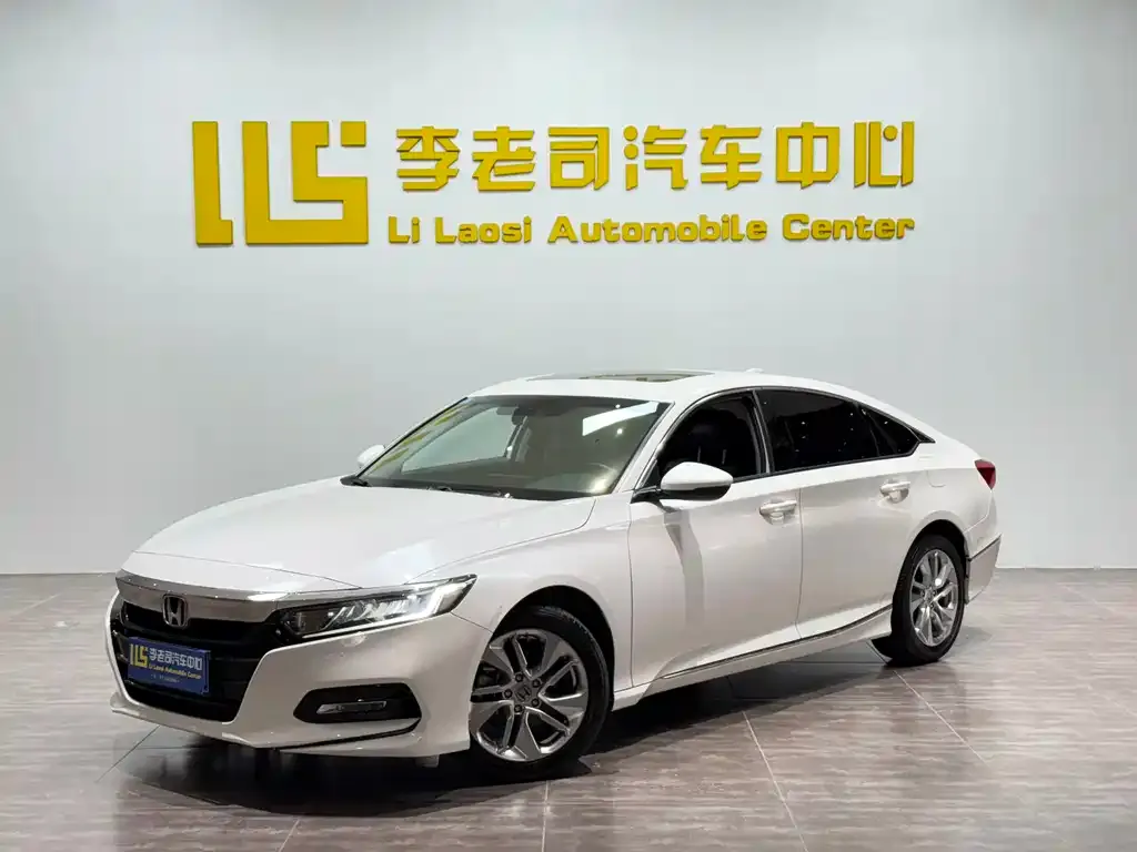 Honda Accord — фото 1
