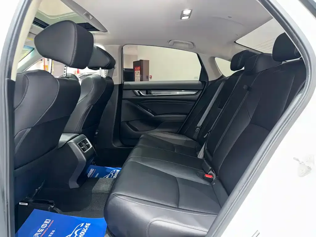 Honda Accord — фото 4