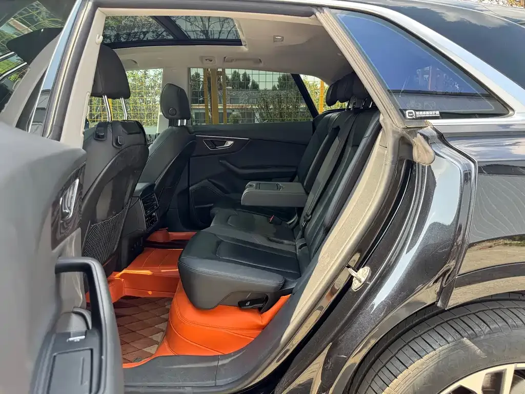 Audi Q8 2021 из CN, фото 4