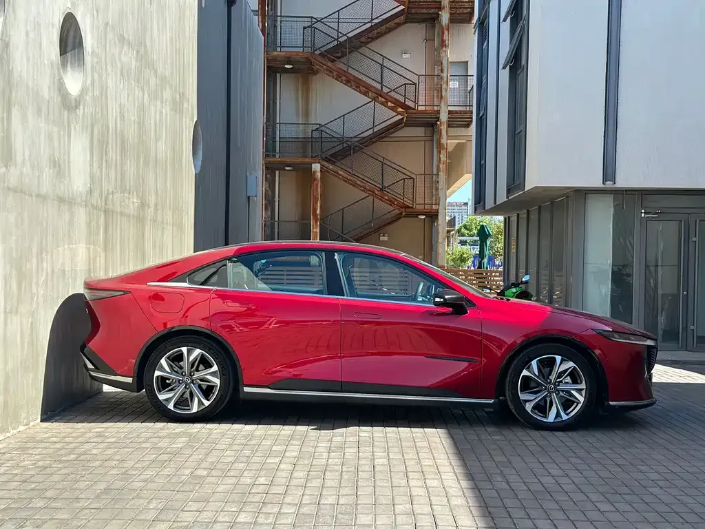 Mazda EZ-6 2024 из CN, фото 8