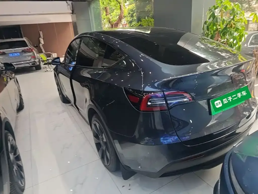 Tesla Model Y — фото 4