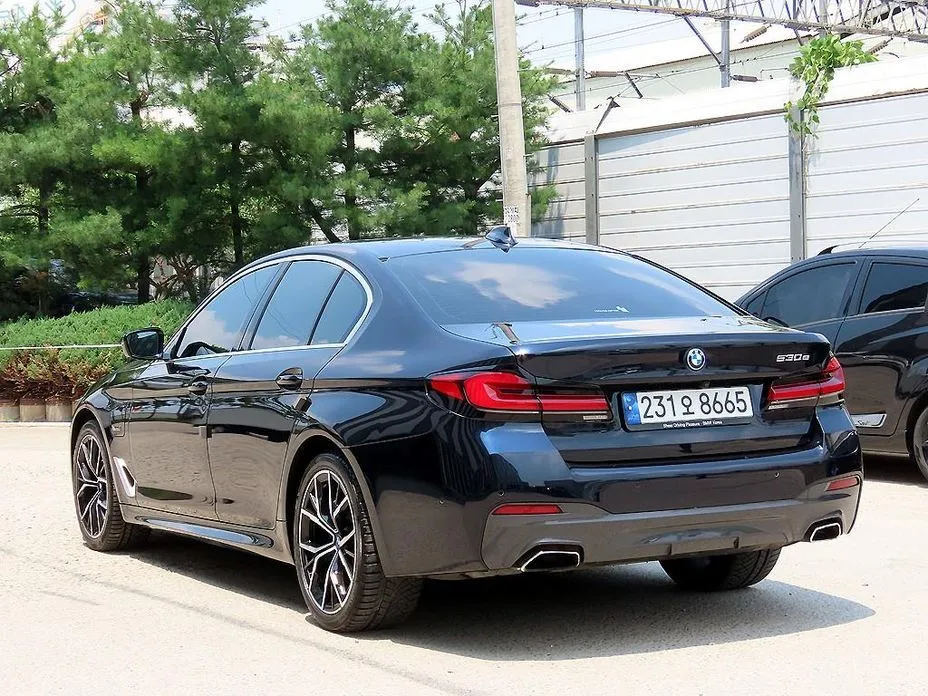 BMW 5-Series — фото 4
