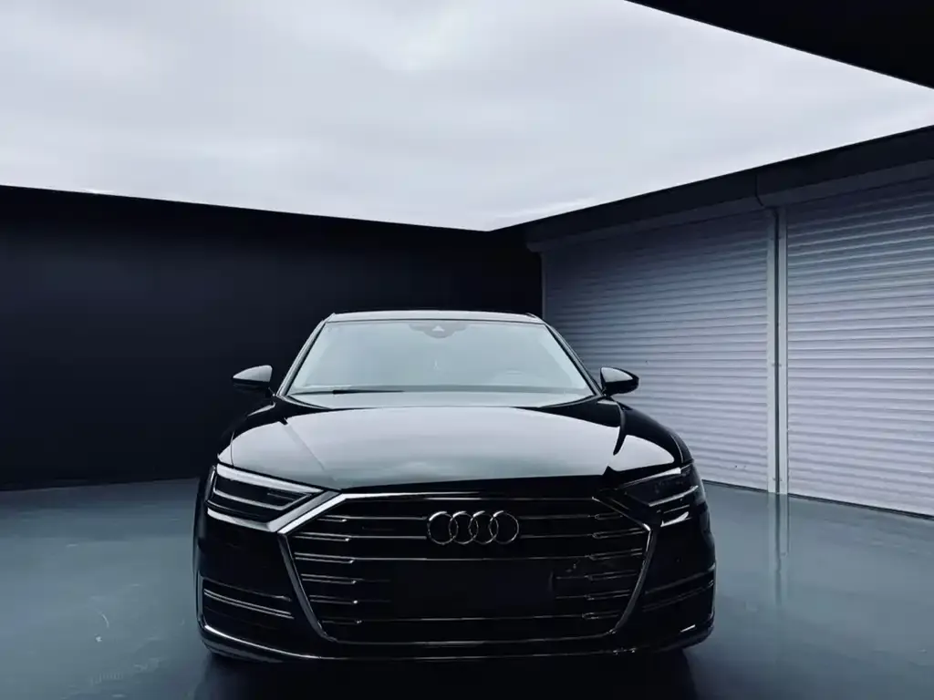 Audi A8 — фото 4