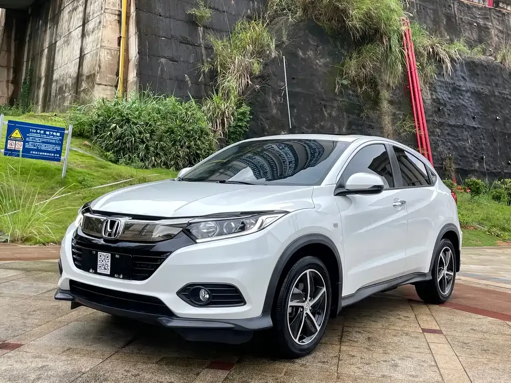 Honda Vezel — фото 1