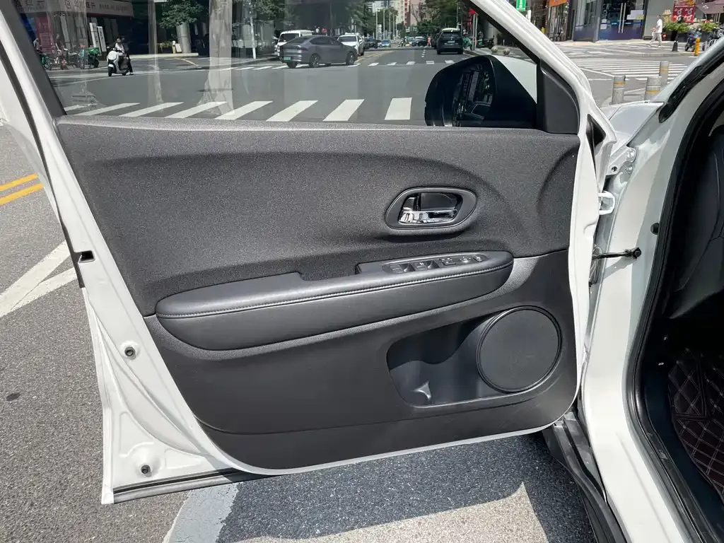 Honda Vezel 2023 из CN, фото 6