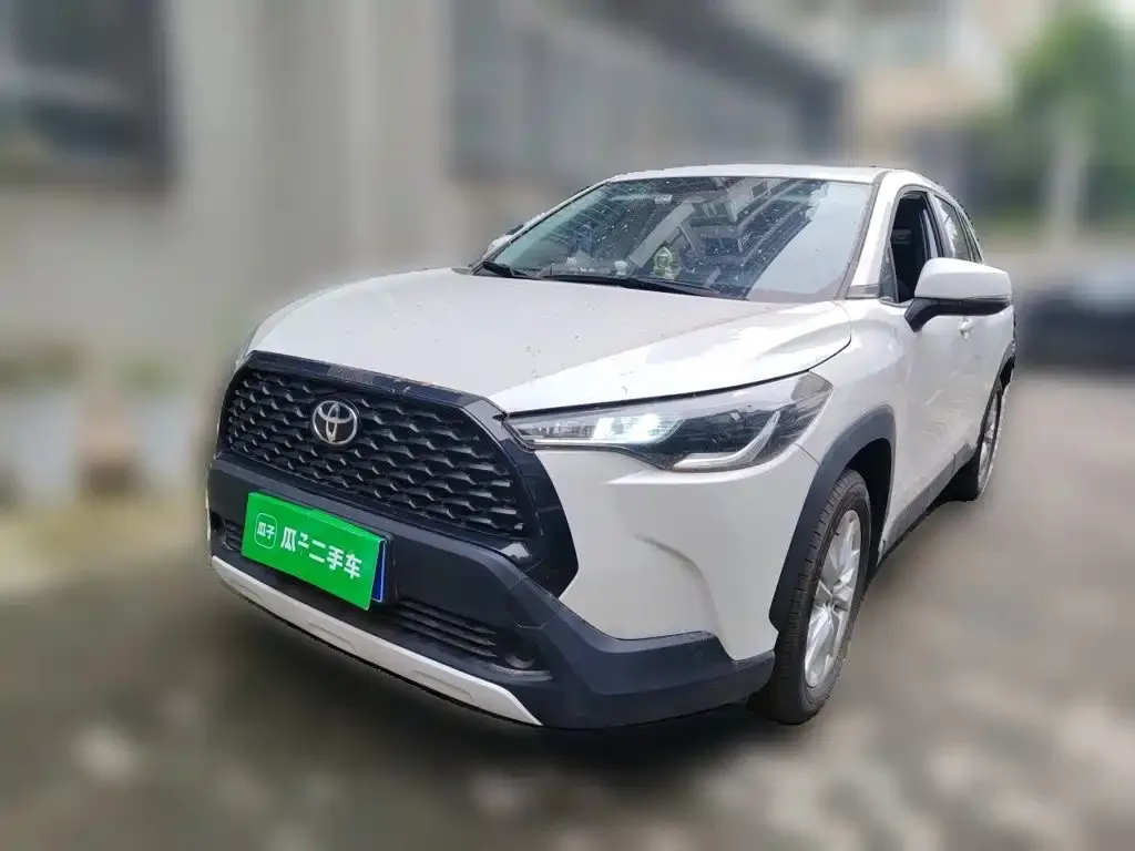 Toyota Corolla Cross — фото 1