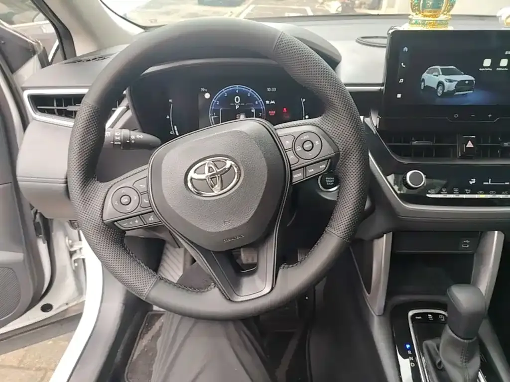 Toyota Corolla Cross — фото 9