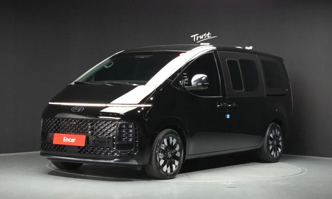 Hyundai Staria