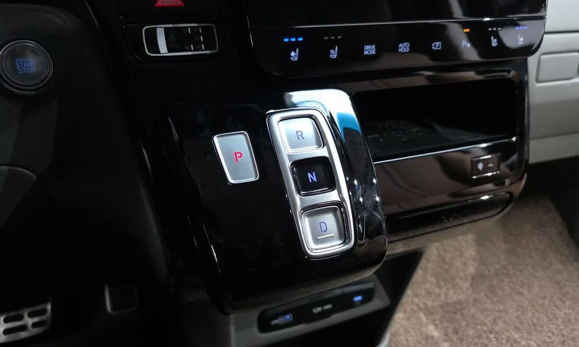 Hyundai Staria 2025 из KR, фото 9