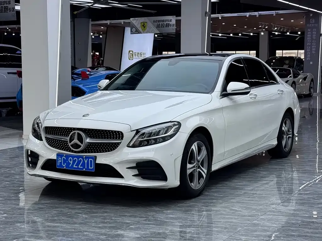 Mercedes-Benz C-Class — фото 1