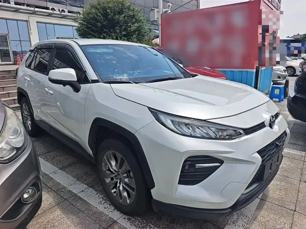Toyota Wildlander 2023 из CN, фото 3
