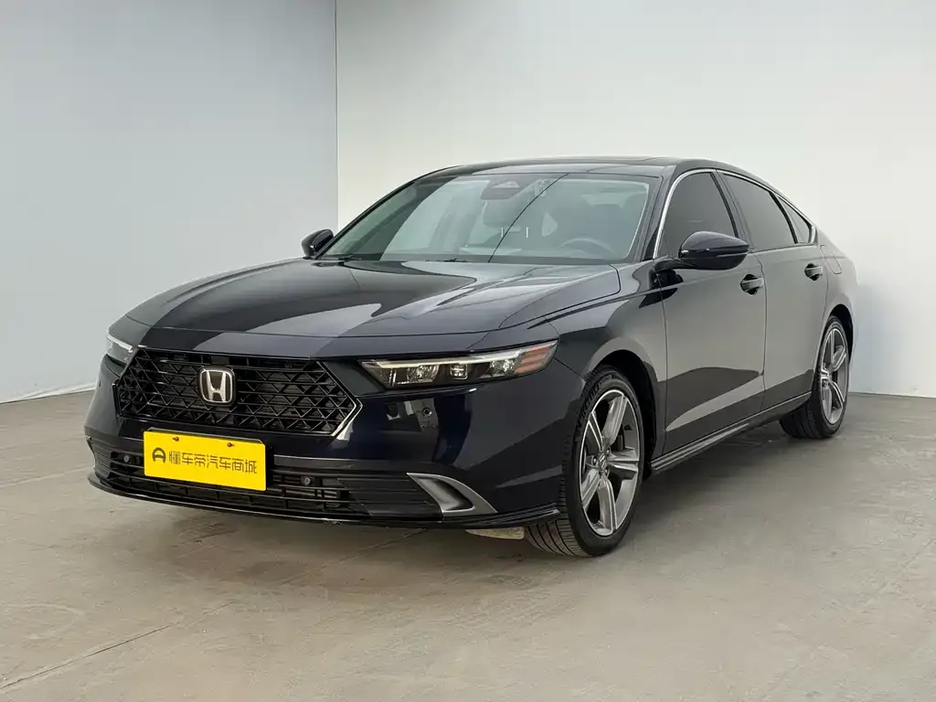 Honda Accord — фото 1