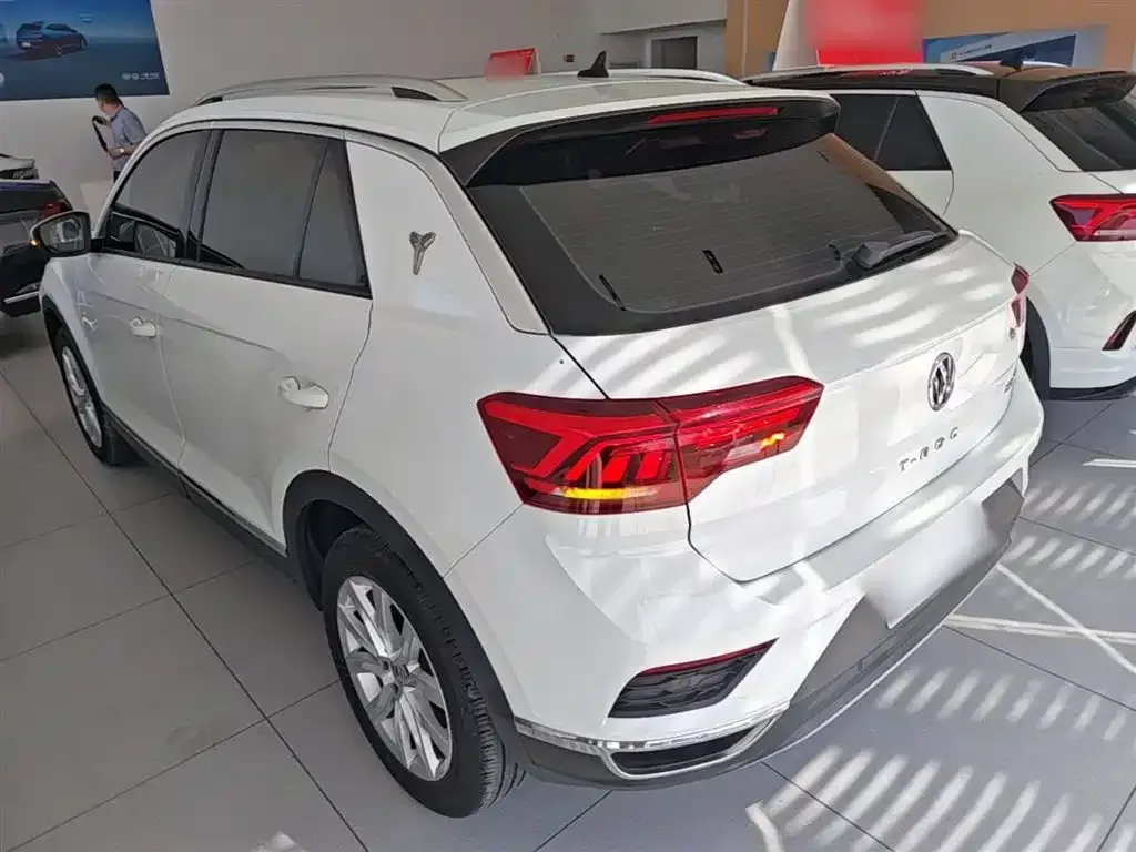 Volkswagen T-Roc 2021 из CN, фото 2
