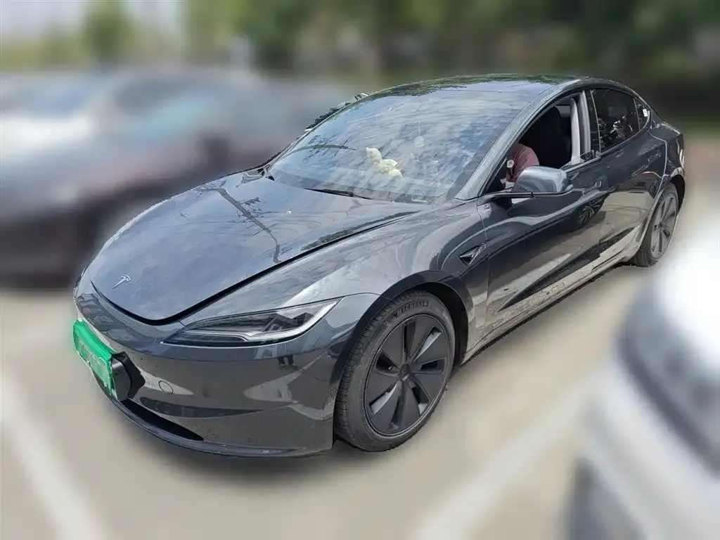 Tesla Model 3 — фото 5