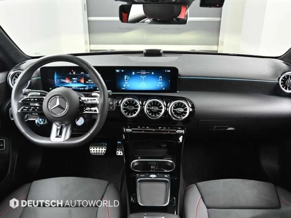 Mercedes-Benz A-Class 2024 из KR, фото 2