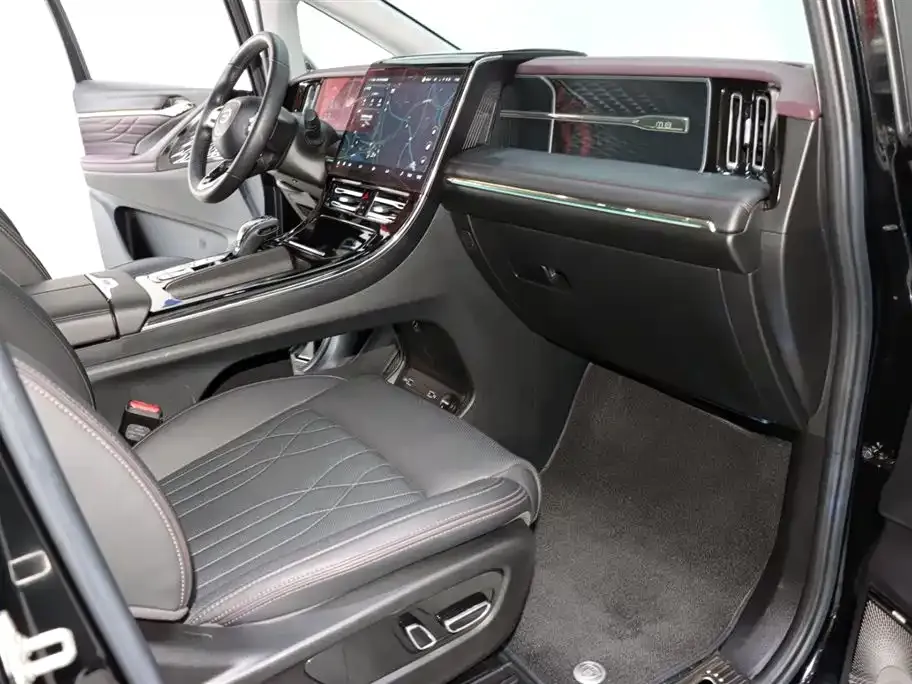 GAC Motor Trumpchi M8 — фото 10