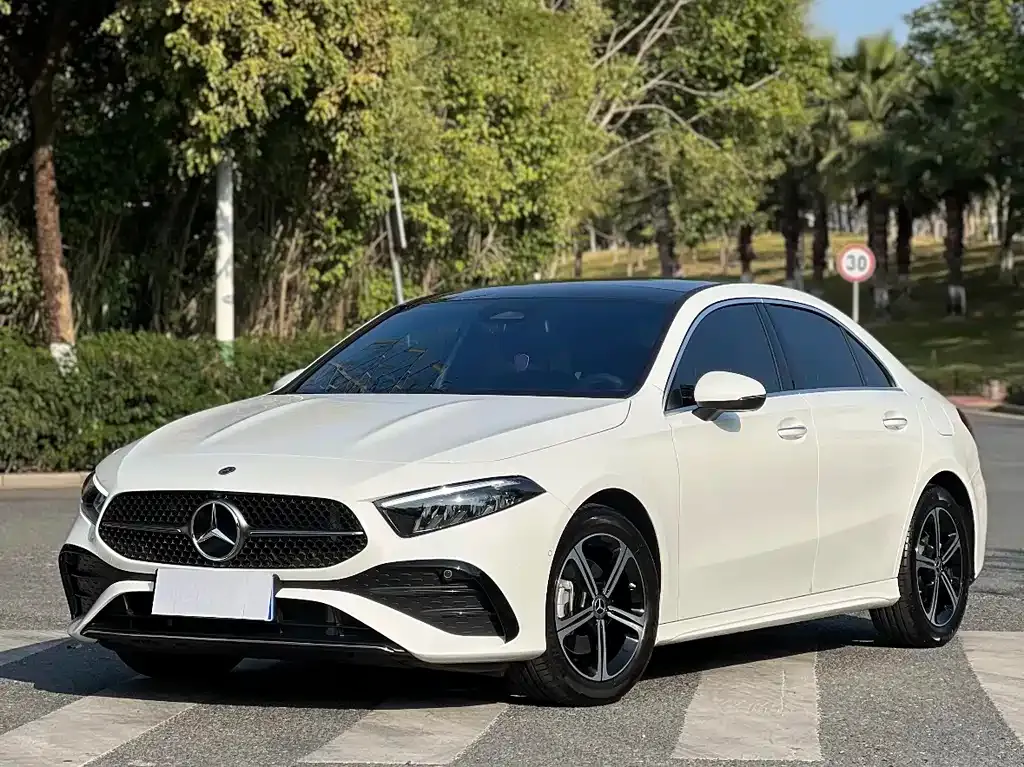 Mercedes-Benz A-Class — фото 1