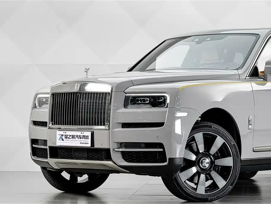 Rolls-Royce Cullinan — фото 10