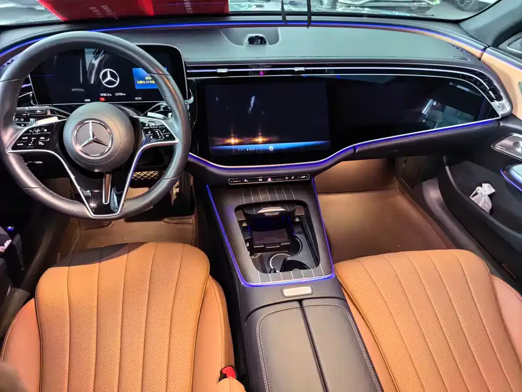 Mercedes-Benz E-Class — фото 9