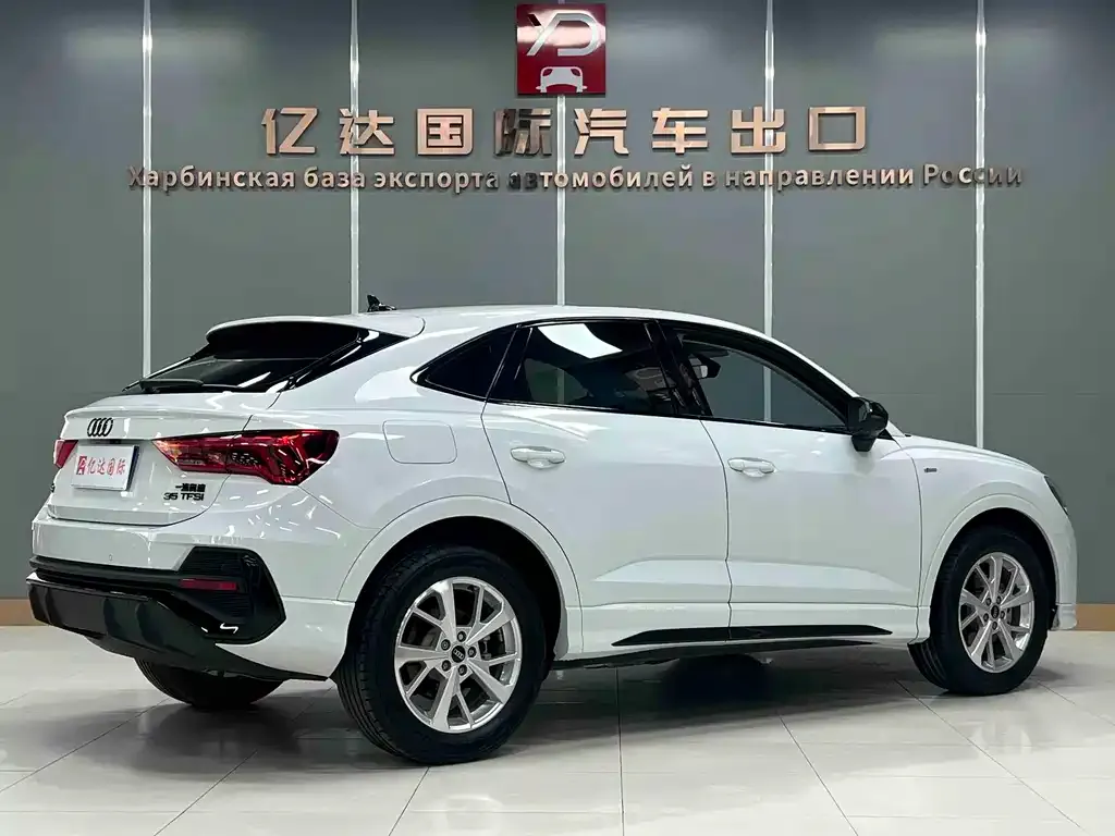 Audi Q3 Sportback 2023 из CN, фото 9