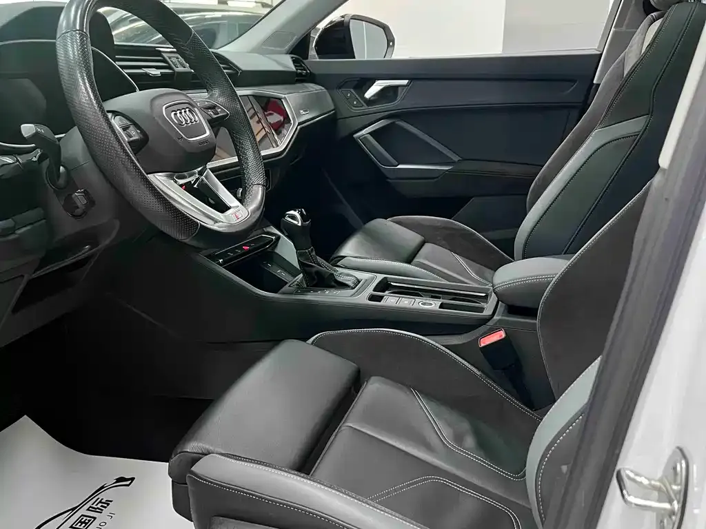 Audi Q3 Sportback 2023 из CN, фото 4