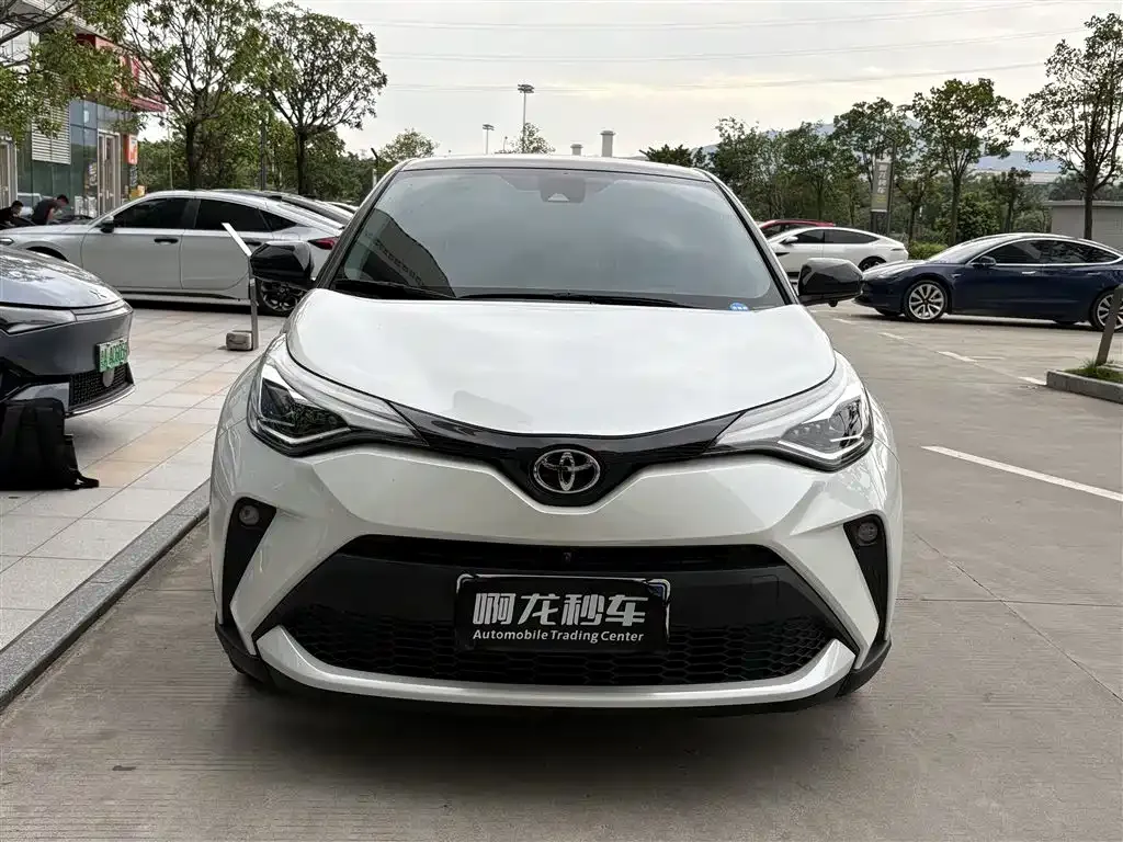 Toyota C-HR — фото 4