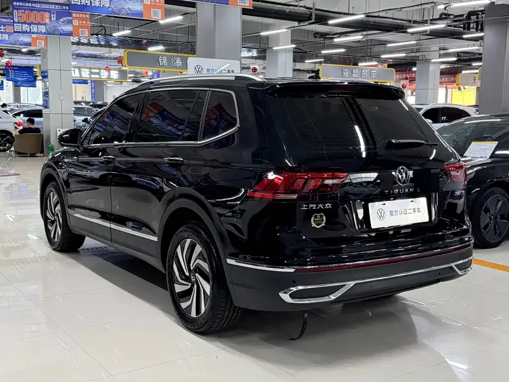 Volkswagen Tiguan L — фото 5