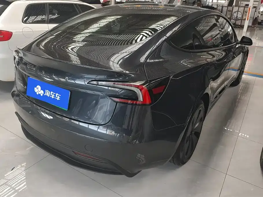 Tesla Model 3 — фото 5