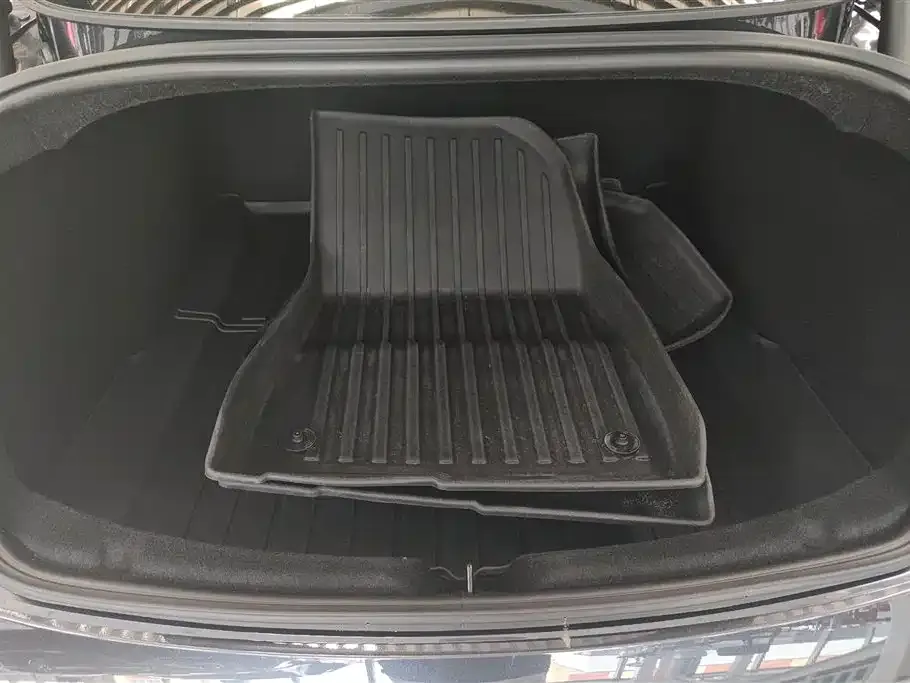 Tesla Model 3 — фото 2