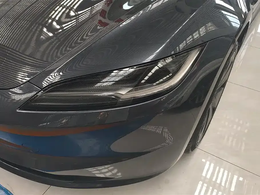 Tesla Model 3 — фото 9