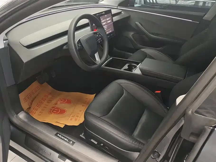 Tesla Model 3 — фото 10