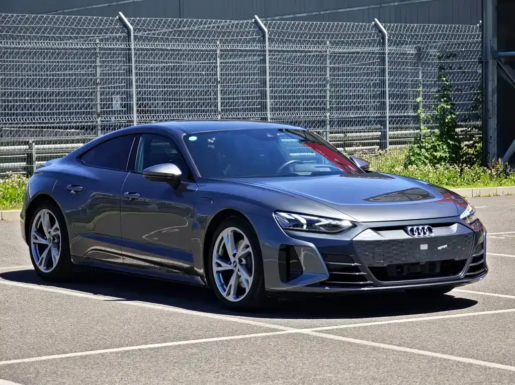 Audi e-tron GT 2024 из CN, фото 10