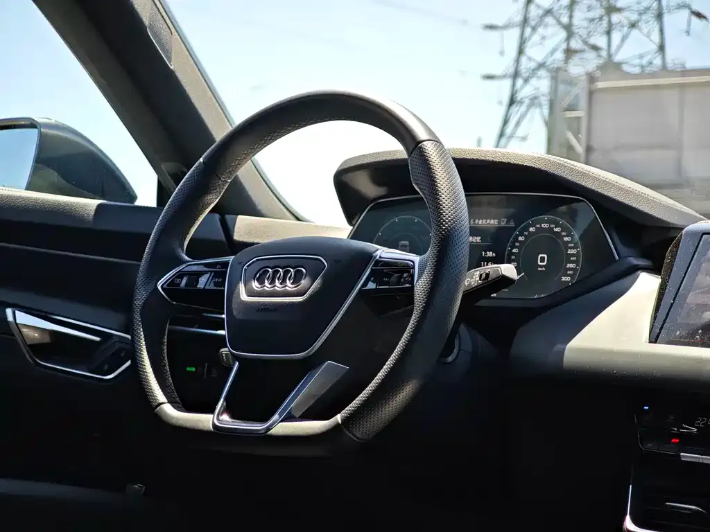 Audi e-tron GT 2024 из CN, фото 9