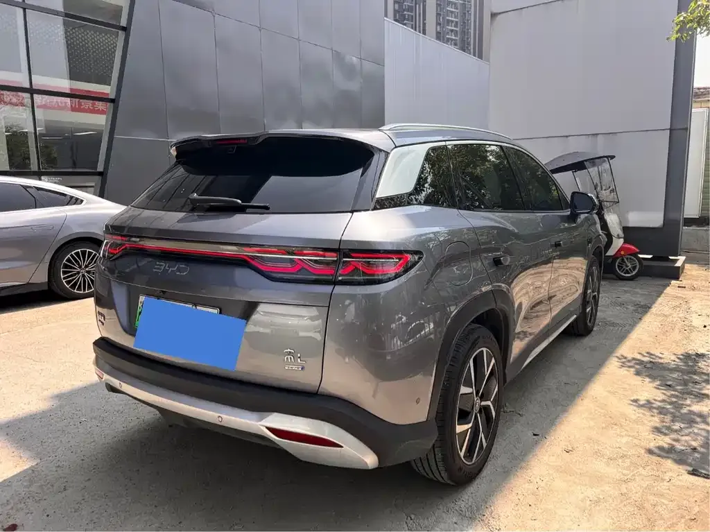 BYD L DM-i — фото 6