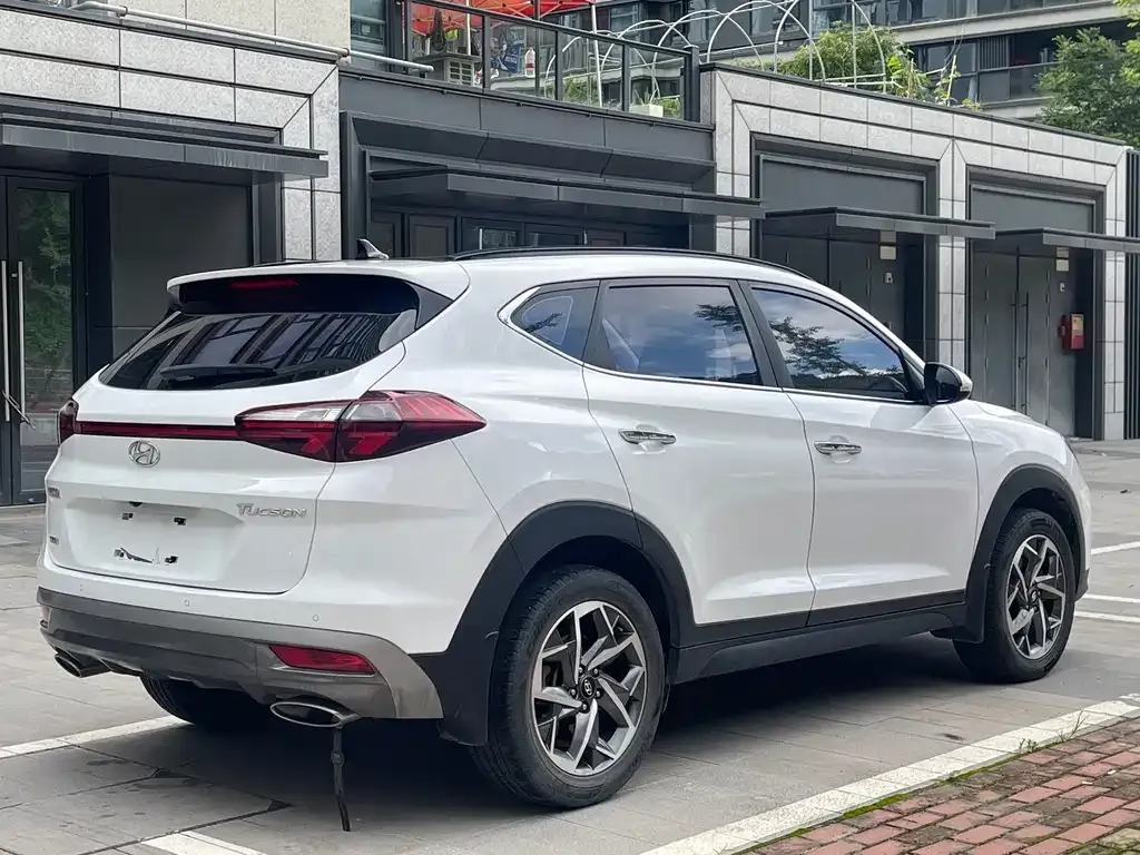 Hyundai Tucson — фото 8