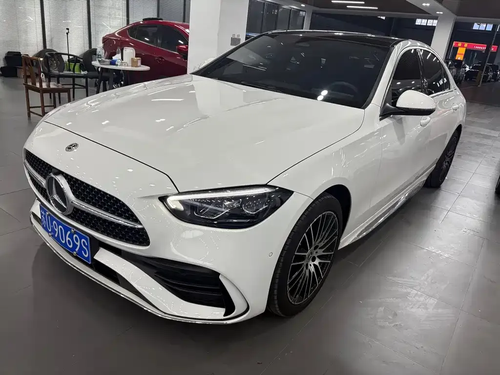 Mercedes-Benz C-Class — фото 1