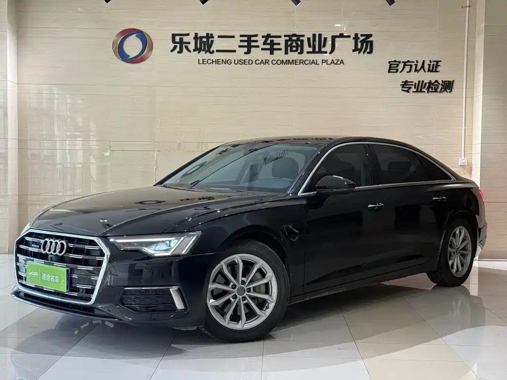 Audi A6L — фото 1