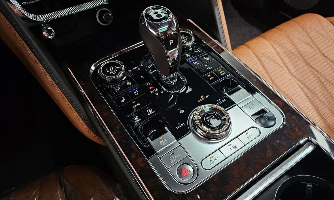 Bentley Flying Spur 2022 из KR, фото 10